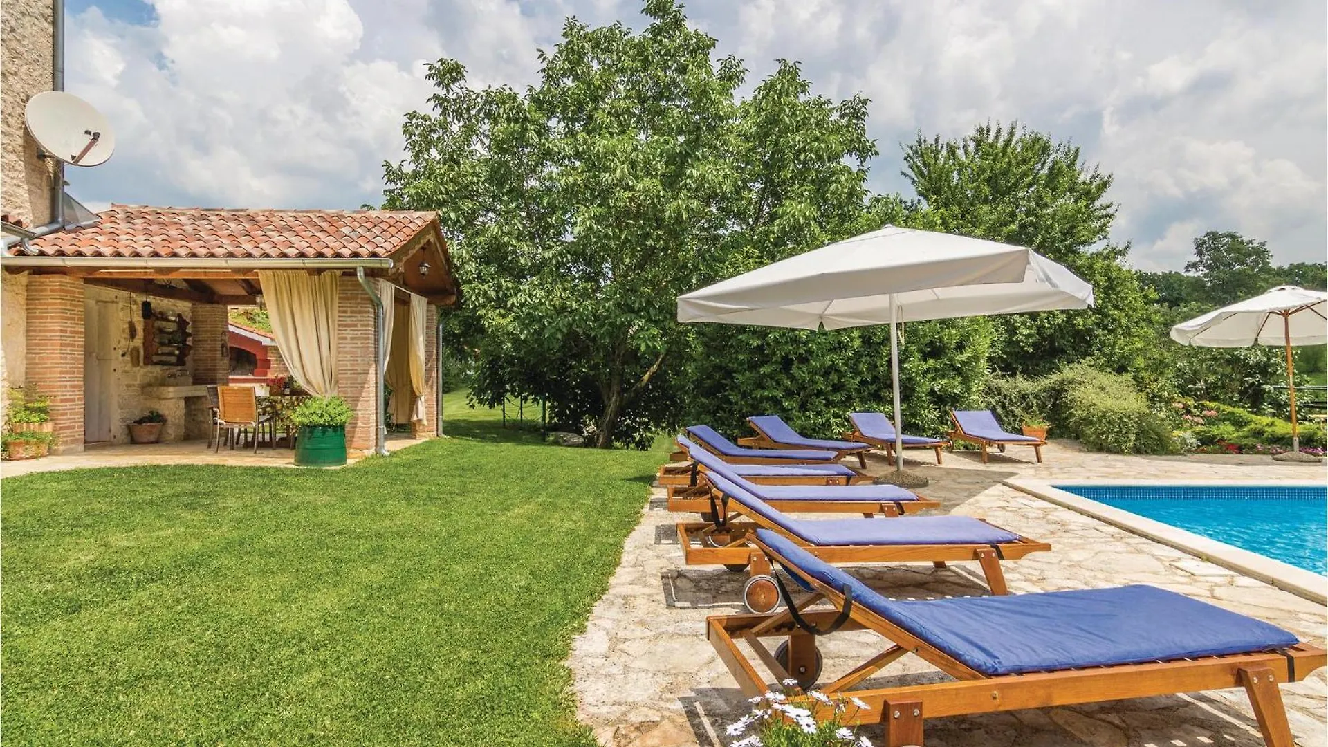別荘 Pet Friendly Home In Basici With Jacuzzi