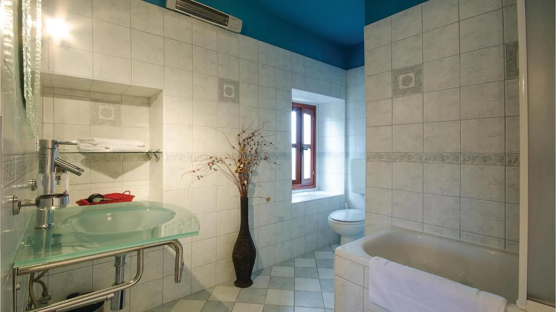 別荘 Pet Friendly Home In Basici With Jacuzzi