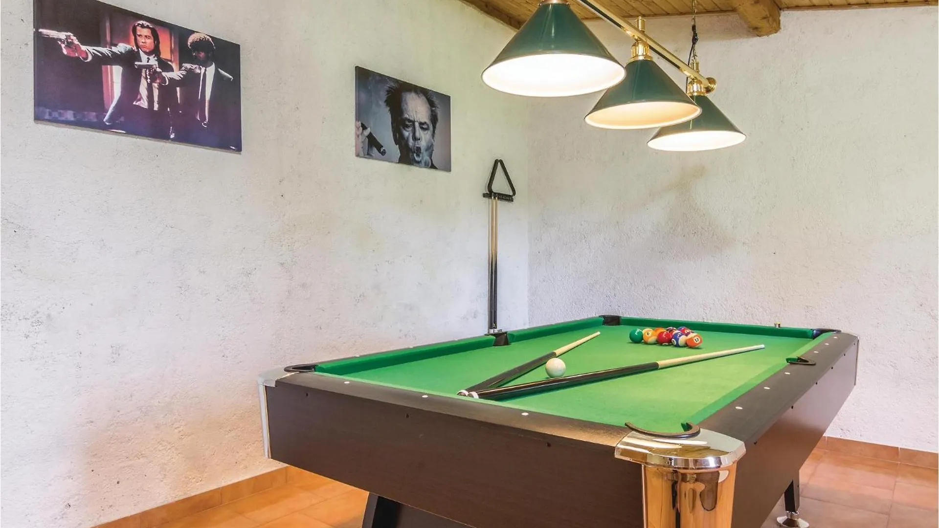 Pet Friendly Home In Basici With Jacuzzi 別荘